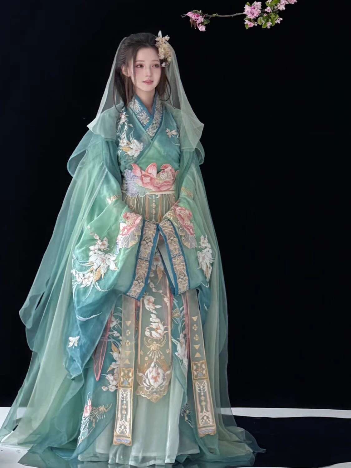 New Fiesta Carnival Halloween  - đánh giá và giá Robe Silk Women